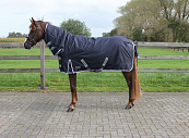 QHP outdoordeken met hals 300 gr